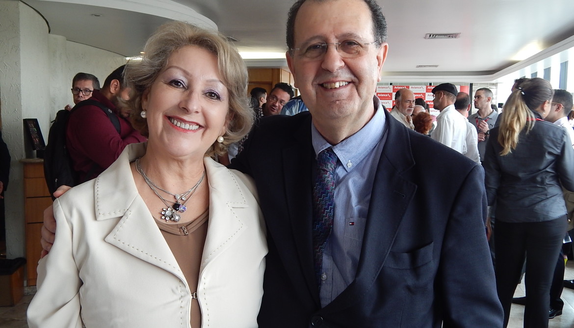 Rita Minami e Antonio Azevendo, presidente da ABAV Nacional