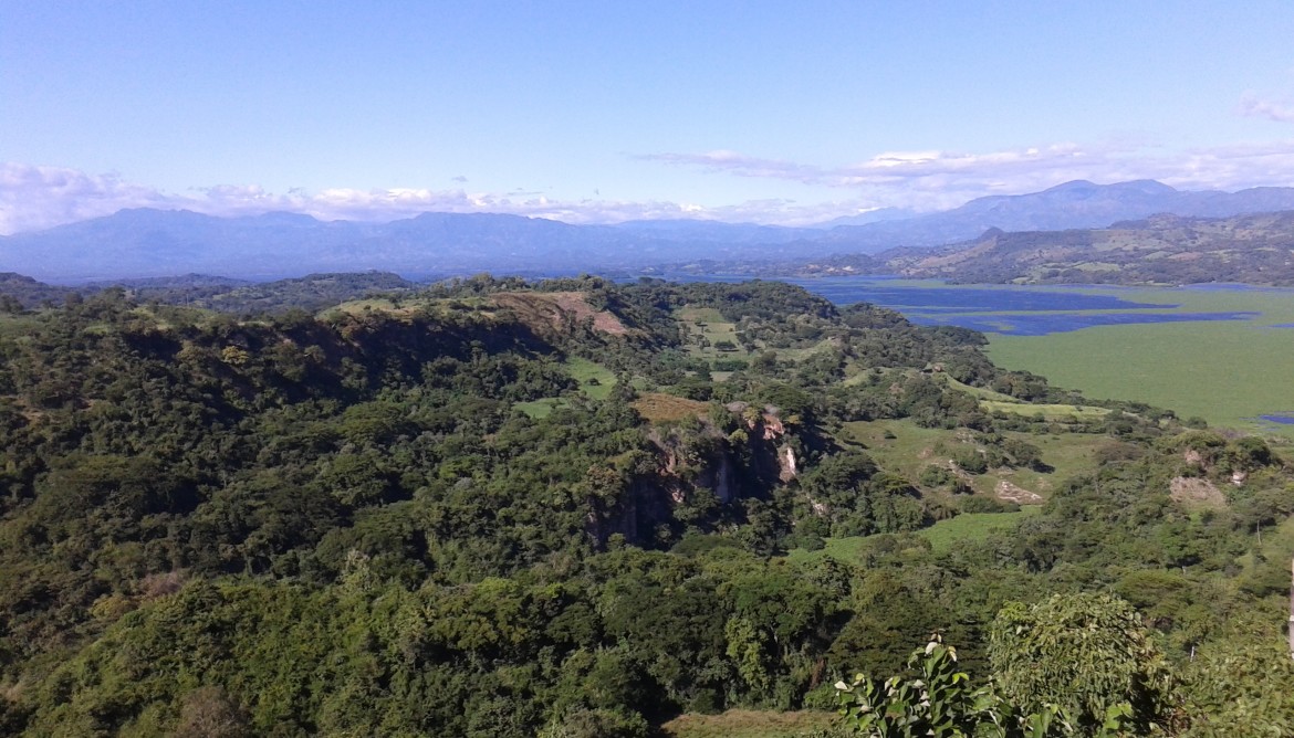 Lago Suchitlán en Suchitoto