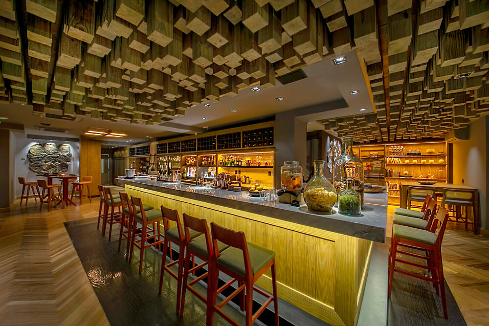 Wood Lounge Bar & Restaurante é opção descolada para curtir a noite de Gramado