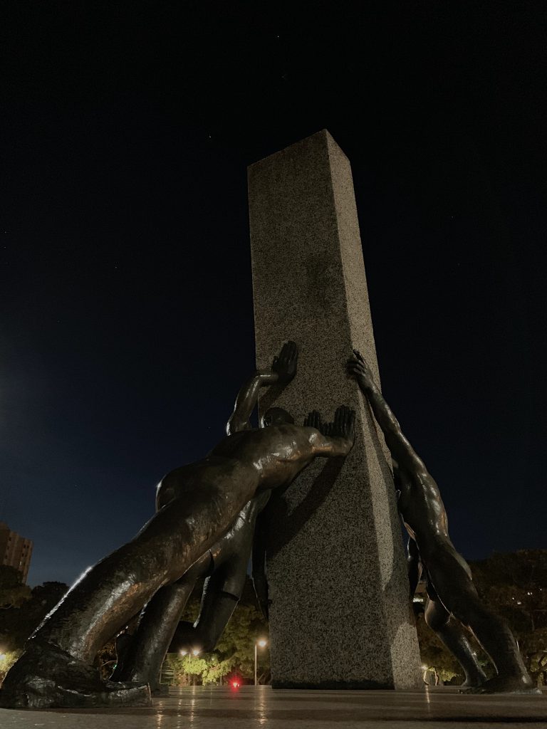 Monumento às Três Raças